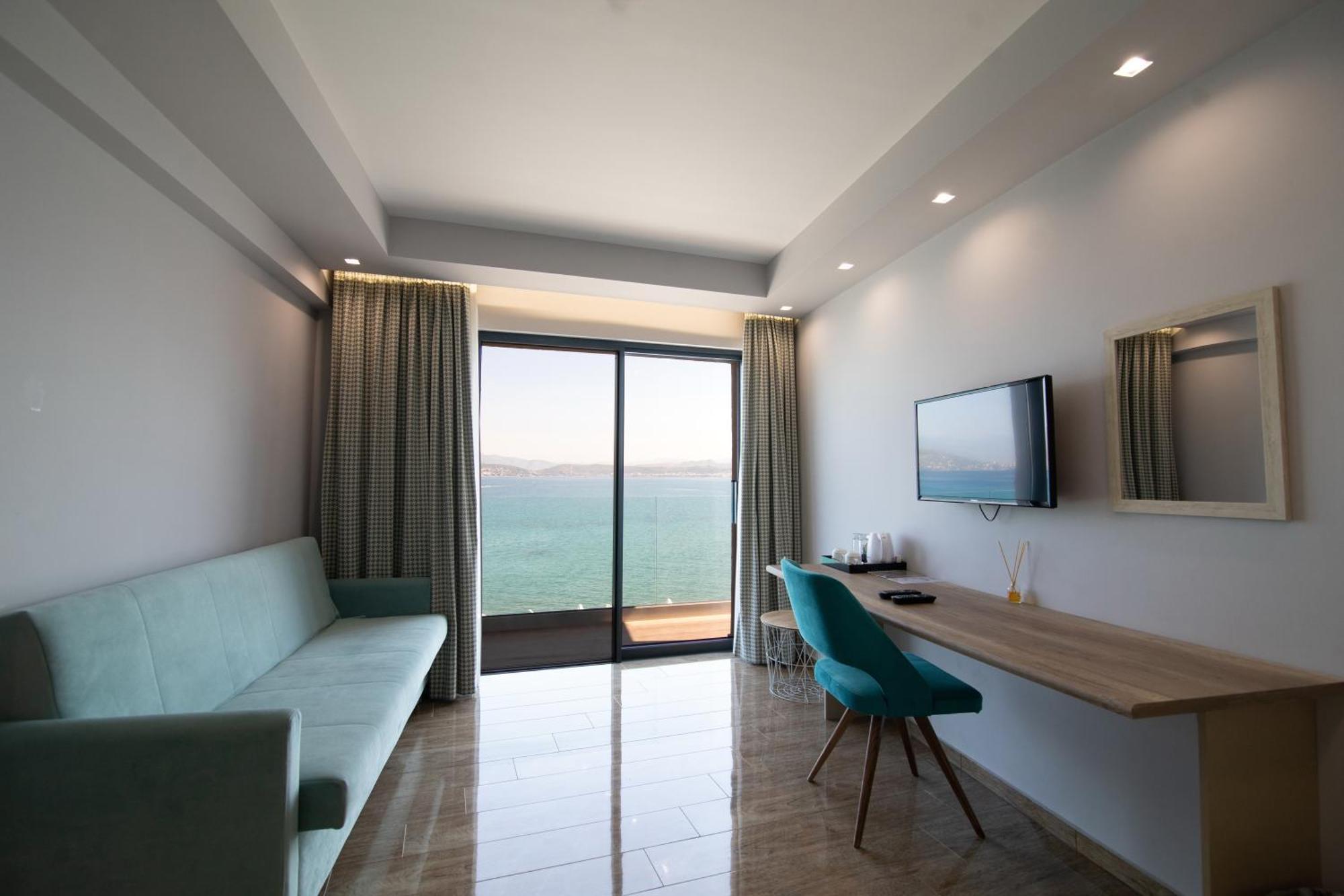 Aianteion Bay Luxury Hotel & Suites Aiándion Oda fotoğraf