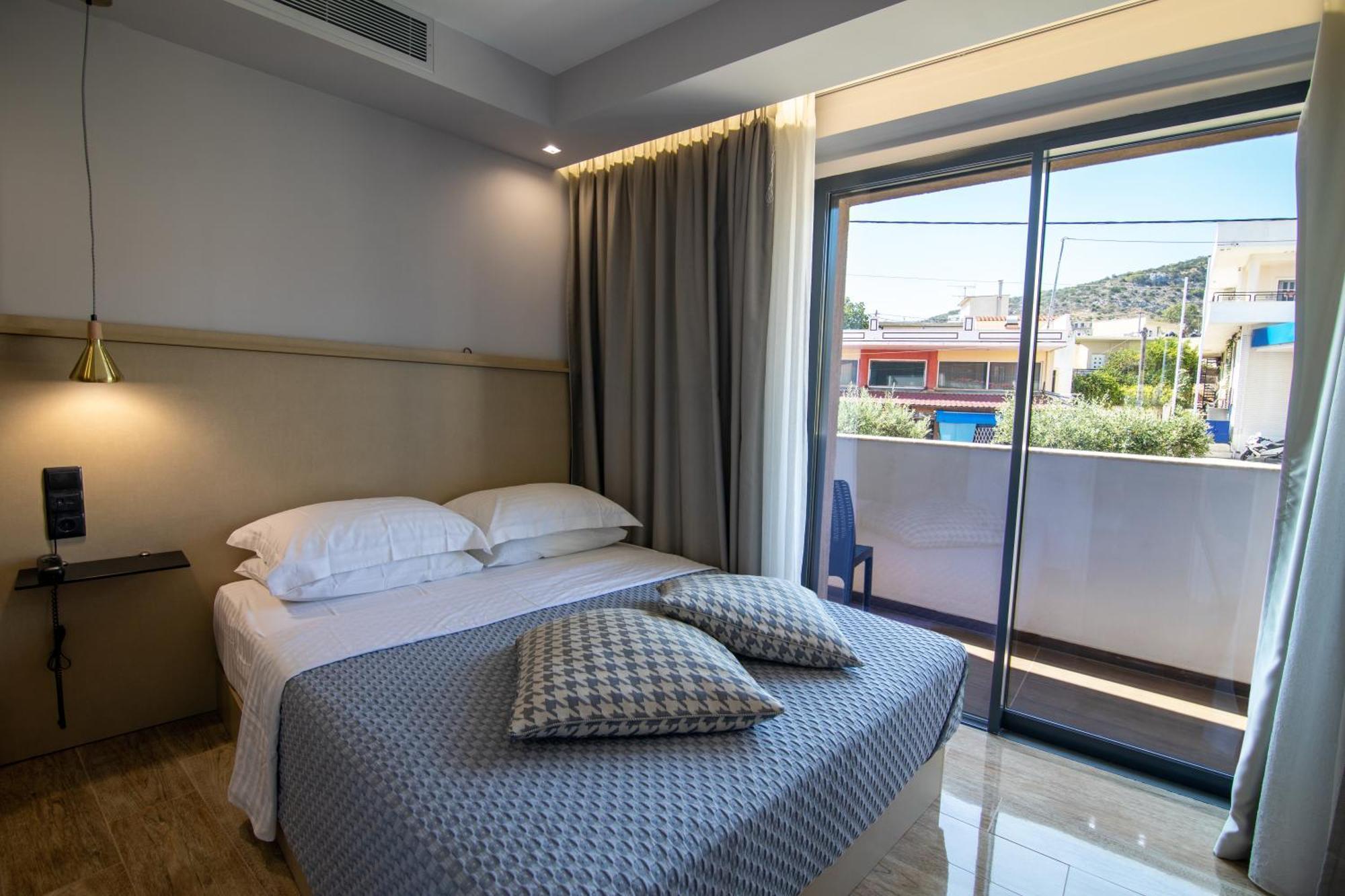 Aianteion Bay Luxury Hotel & Suites Aiándion Oda fotoğraf