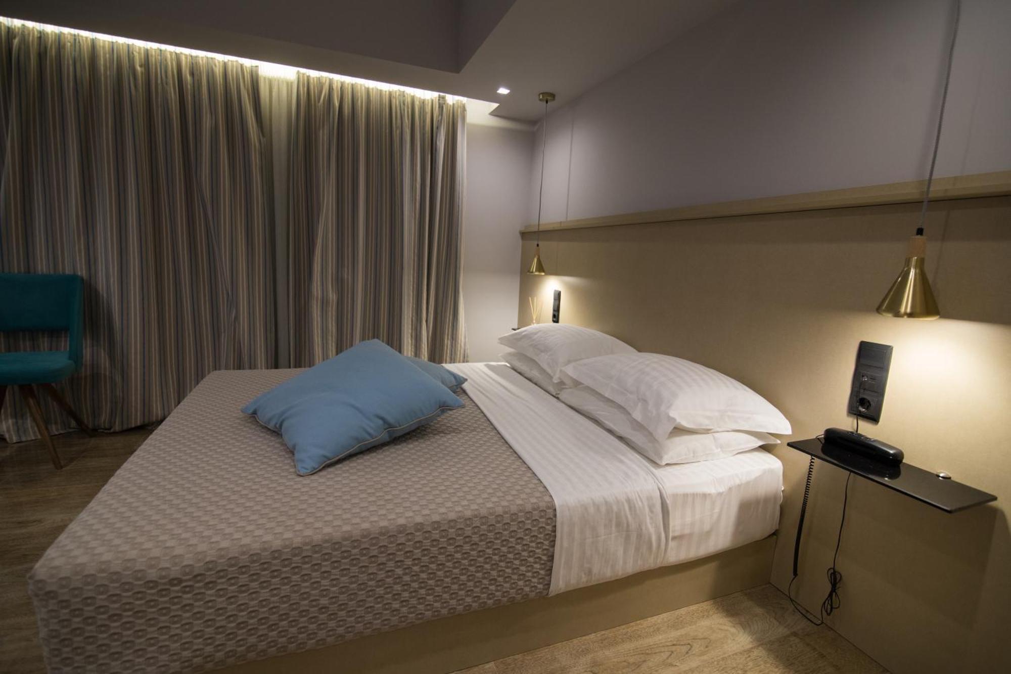 Aianteion Bay Luxury Hotel & Suites Aiándion Oda fotoğraf